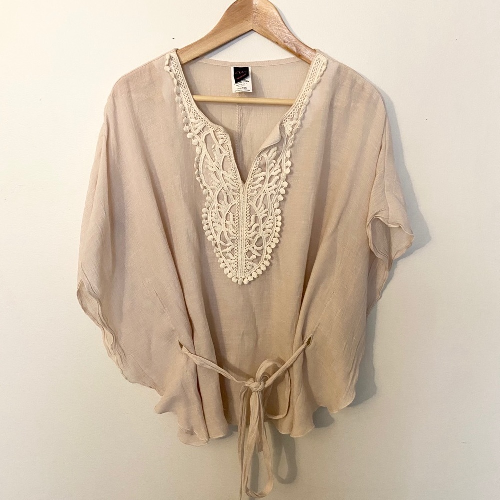 Blouse - Picture 2 of 9